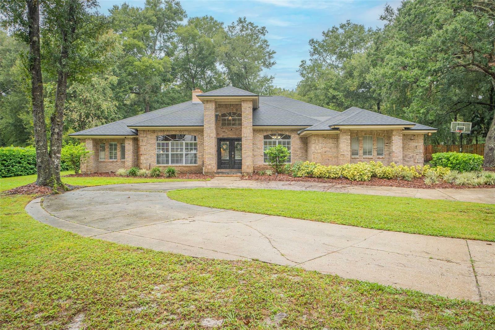 Property Photo:  1500 Wyngate Drive  FL 32724 