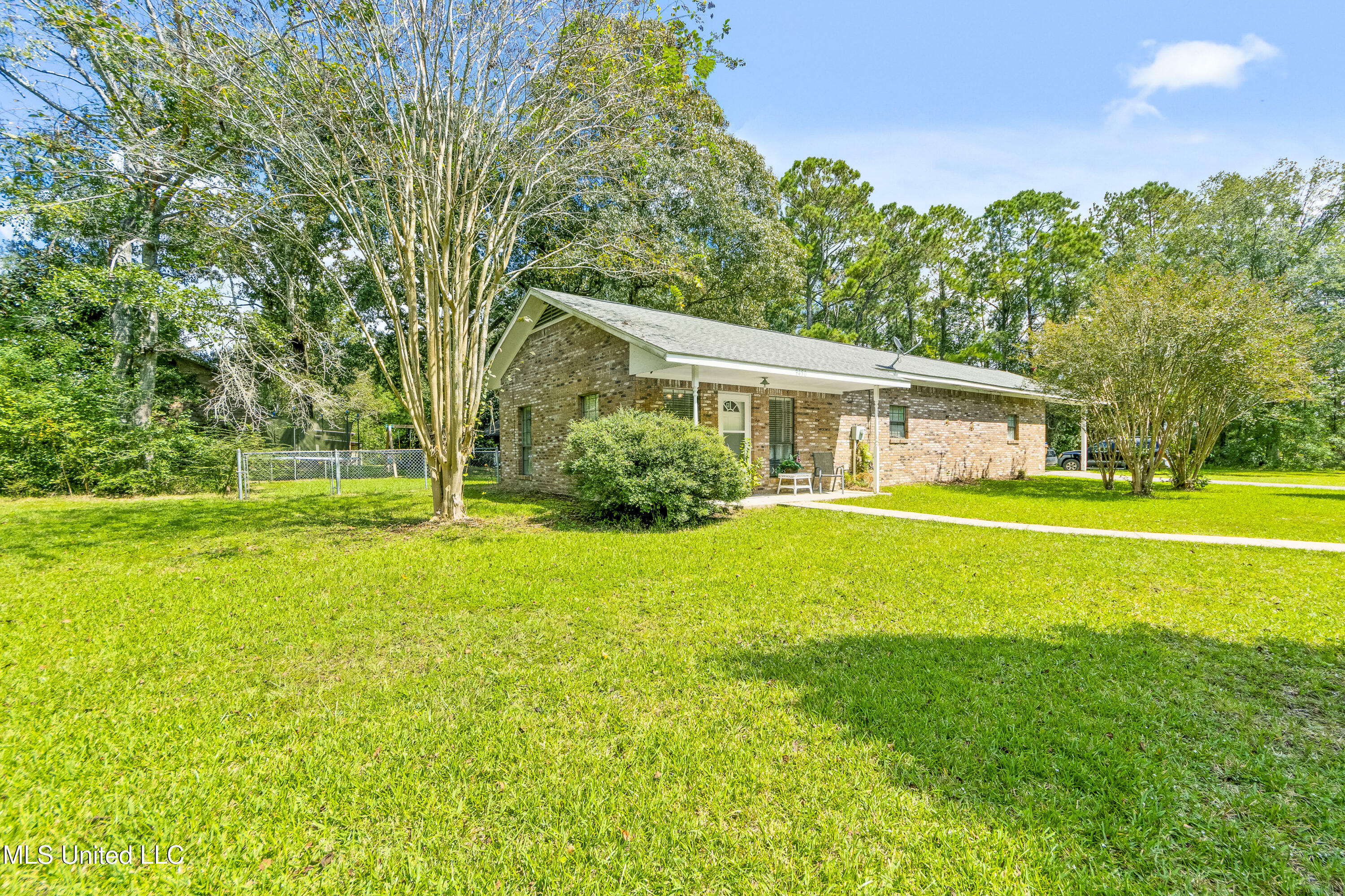 Property Photo:  9450 Boyette Road  MS 39532 