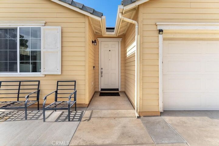 Property Photo: 83 Birdsong Court CA 92223