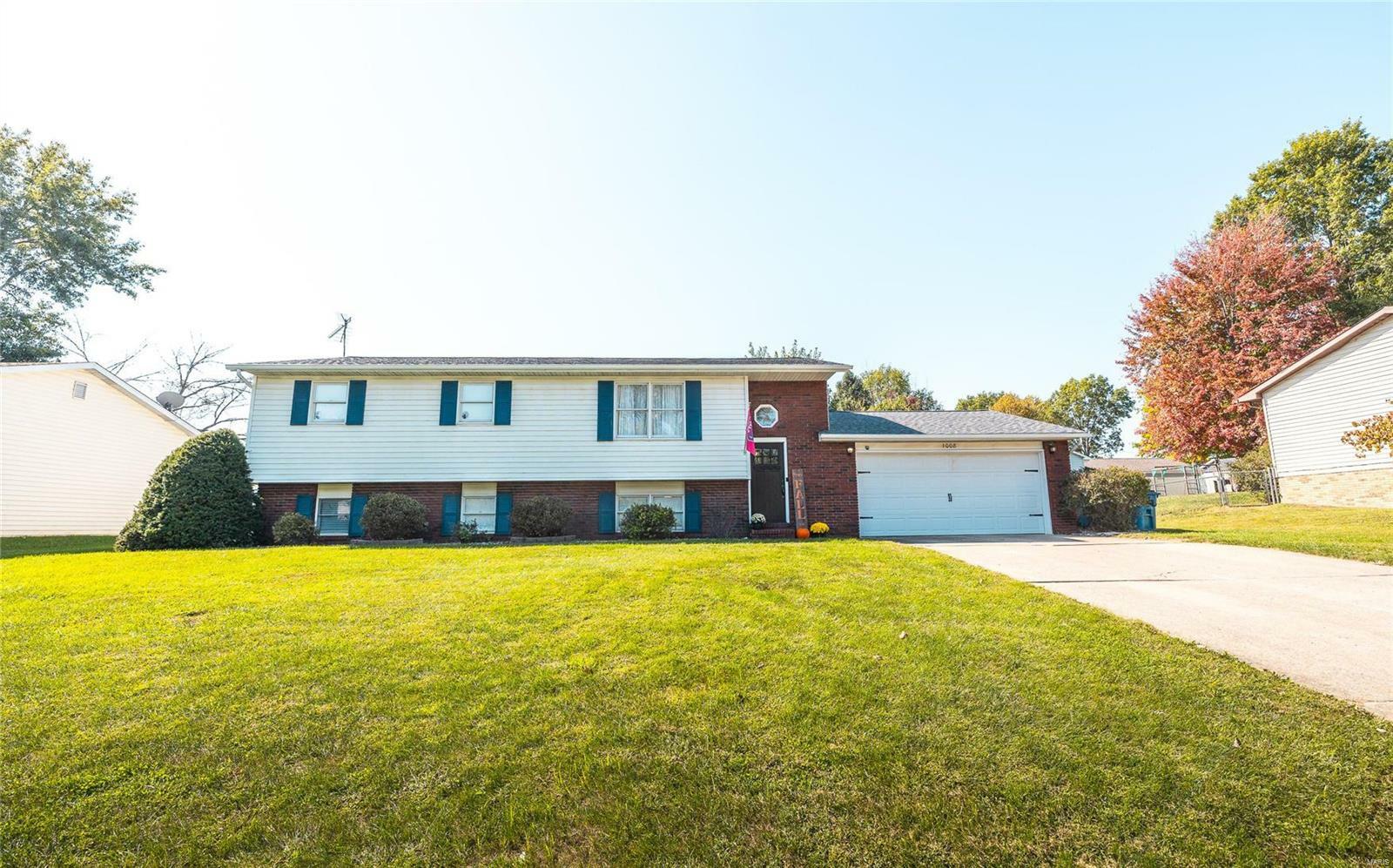 Property Photo: 1008 Briarwood Drive IL 62010