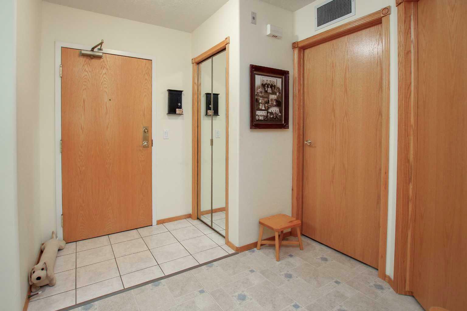 Property Photo:  4805 45 Street 123  AB T4N 7A9 