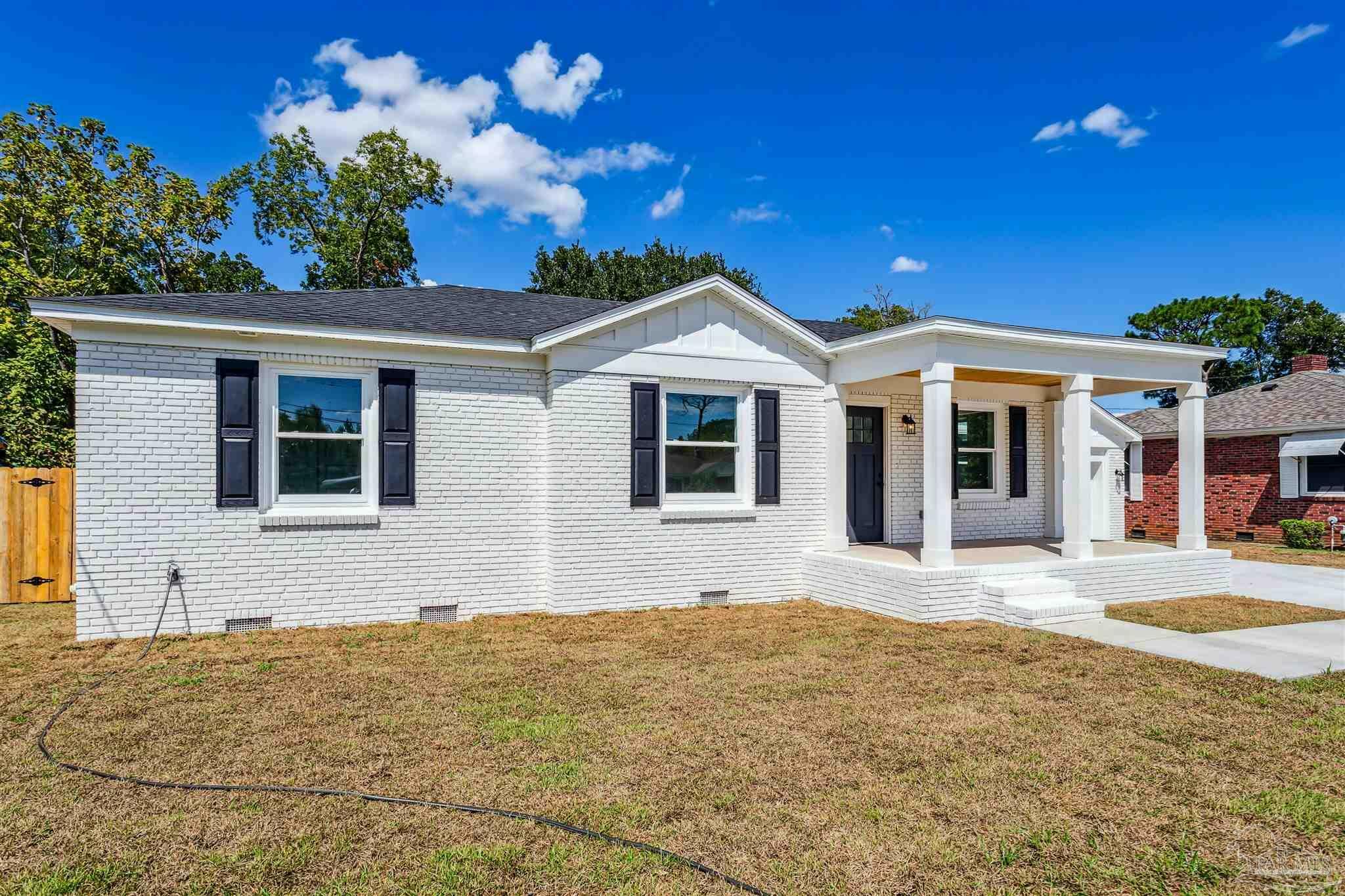 Property Photo:  1830 E Scott St  FL 32503 