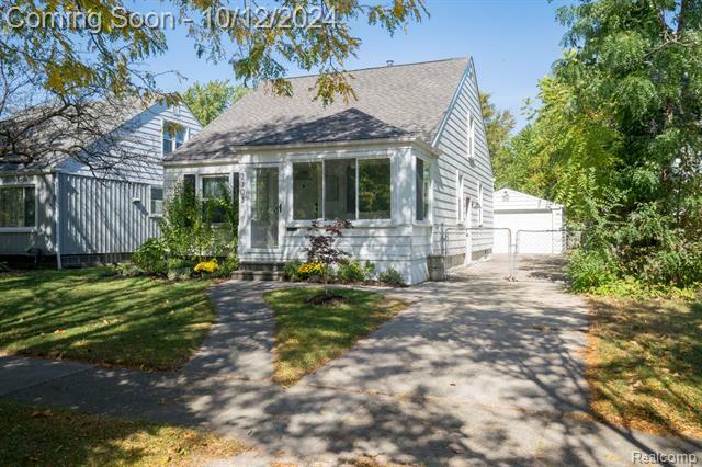 Property Photo:  2303 E 4th Street  MI 48067 