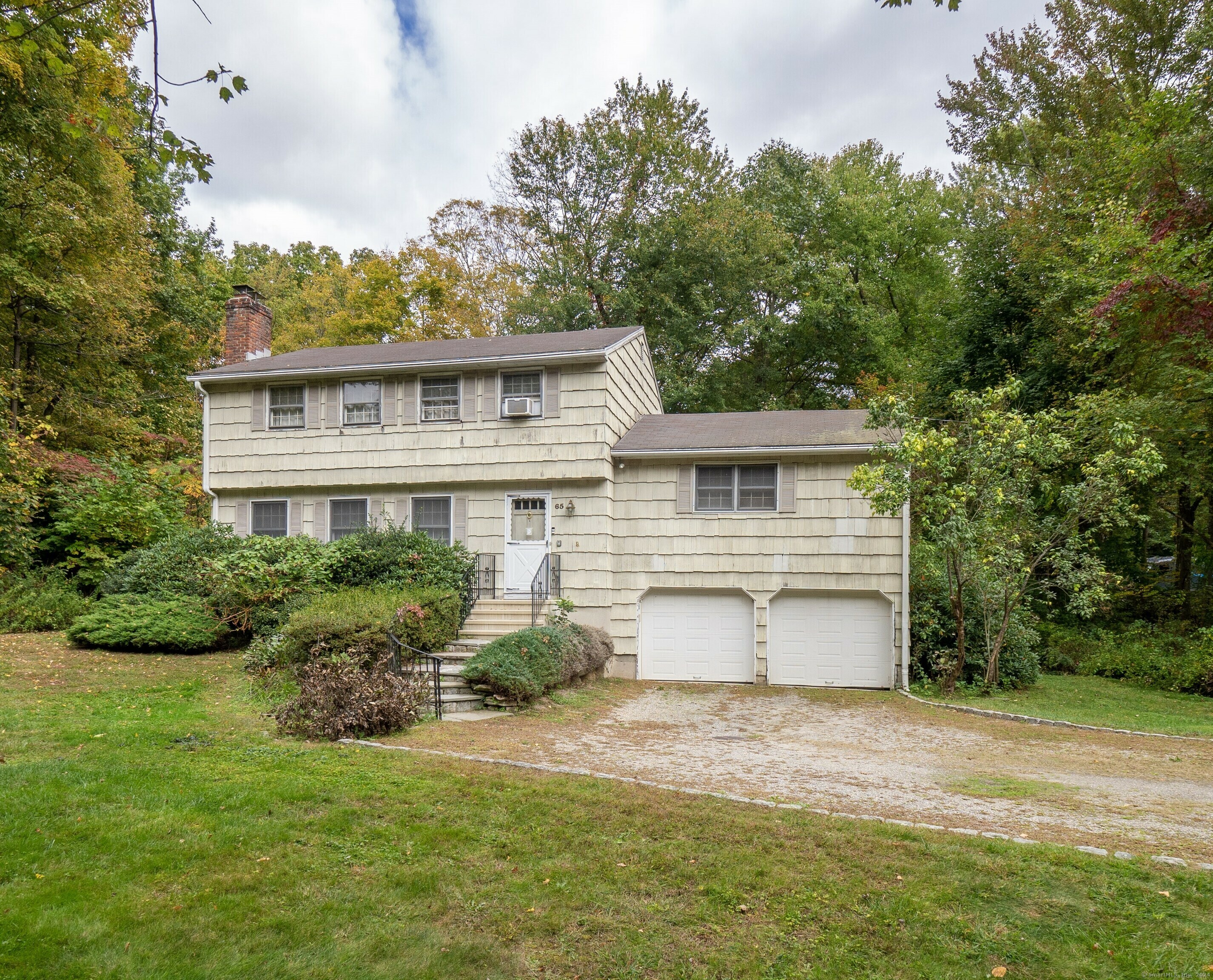 Property Photo:  65 Walnut Grove Road  CT 06877 