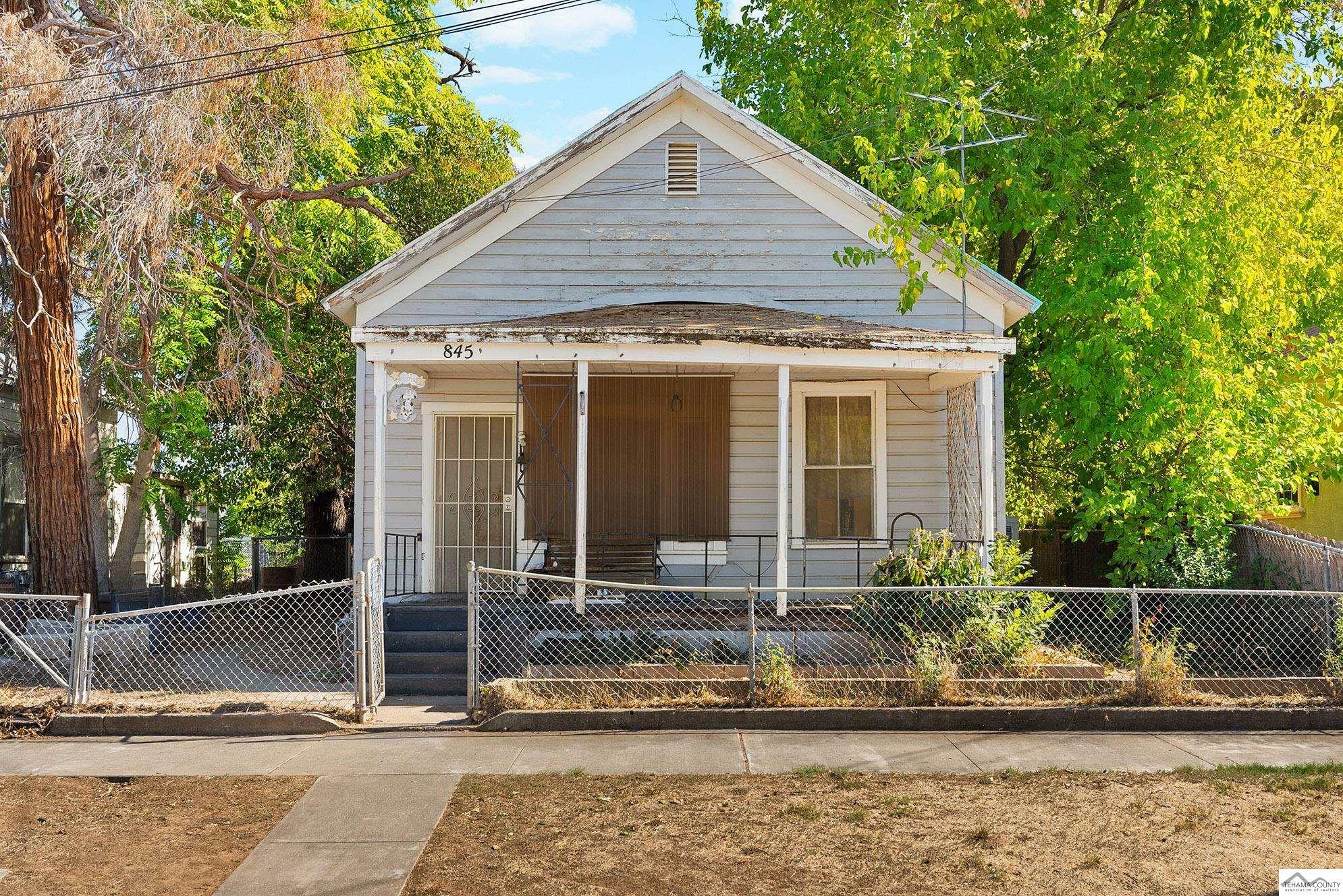 Property Photo:  845 Hickory Street  CA 96080 