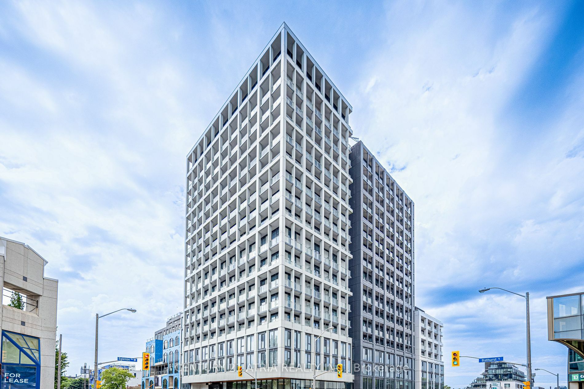 2020 Bathurst St 1806  Toronto ON M5P 0A6 photo