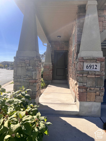 Property Photo: 6912 S Village Haven Ln UT 84047