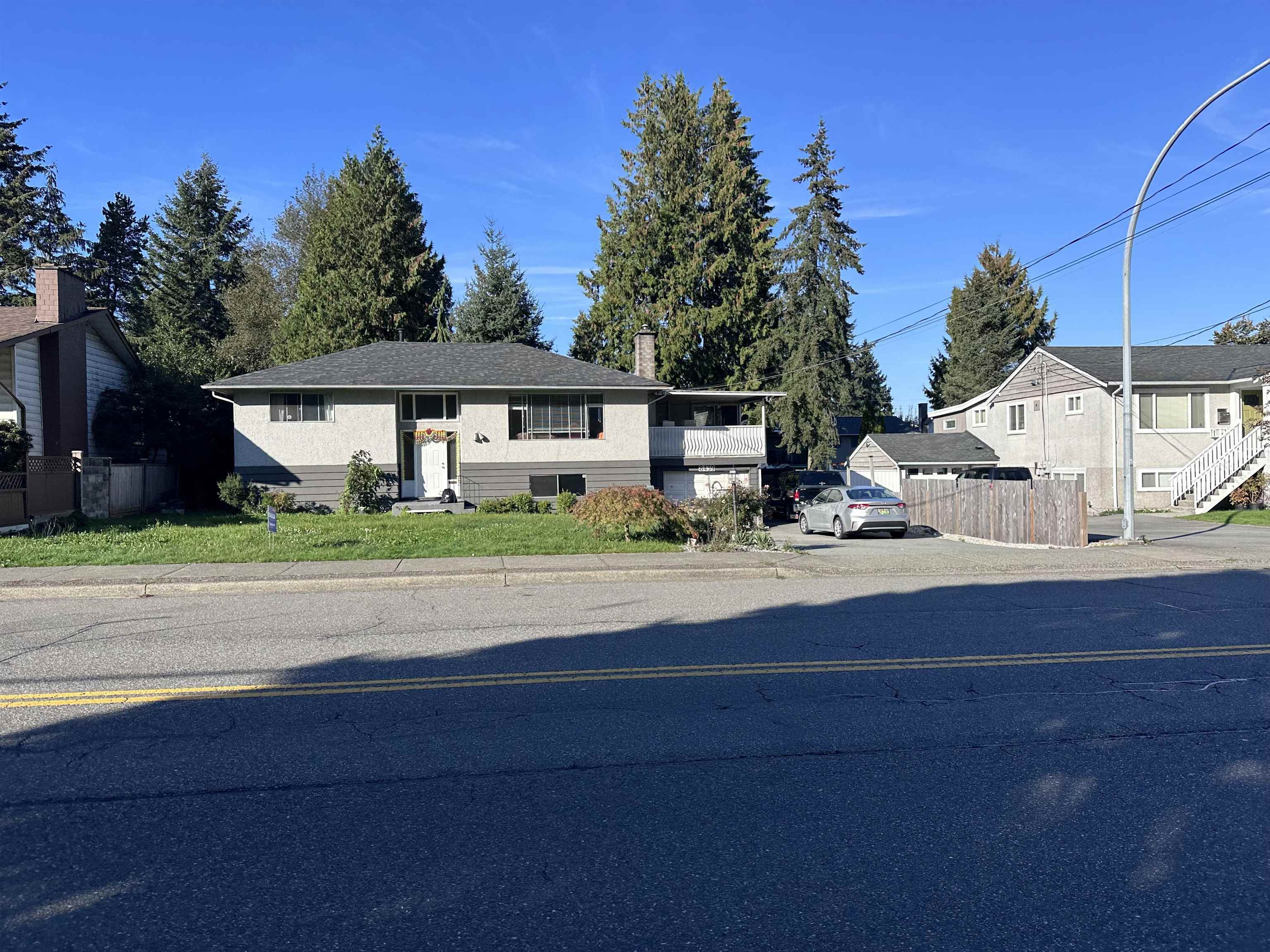 Photo de la propriété:  8439 Brooke Road  BC V4C 4E9 