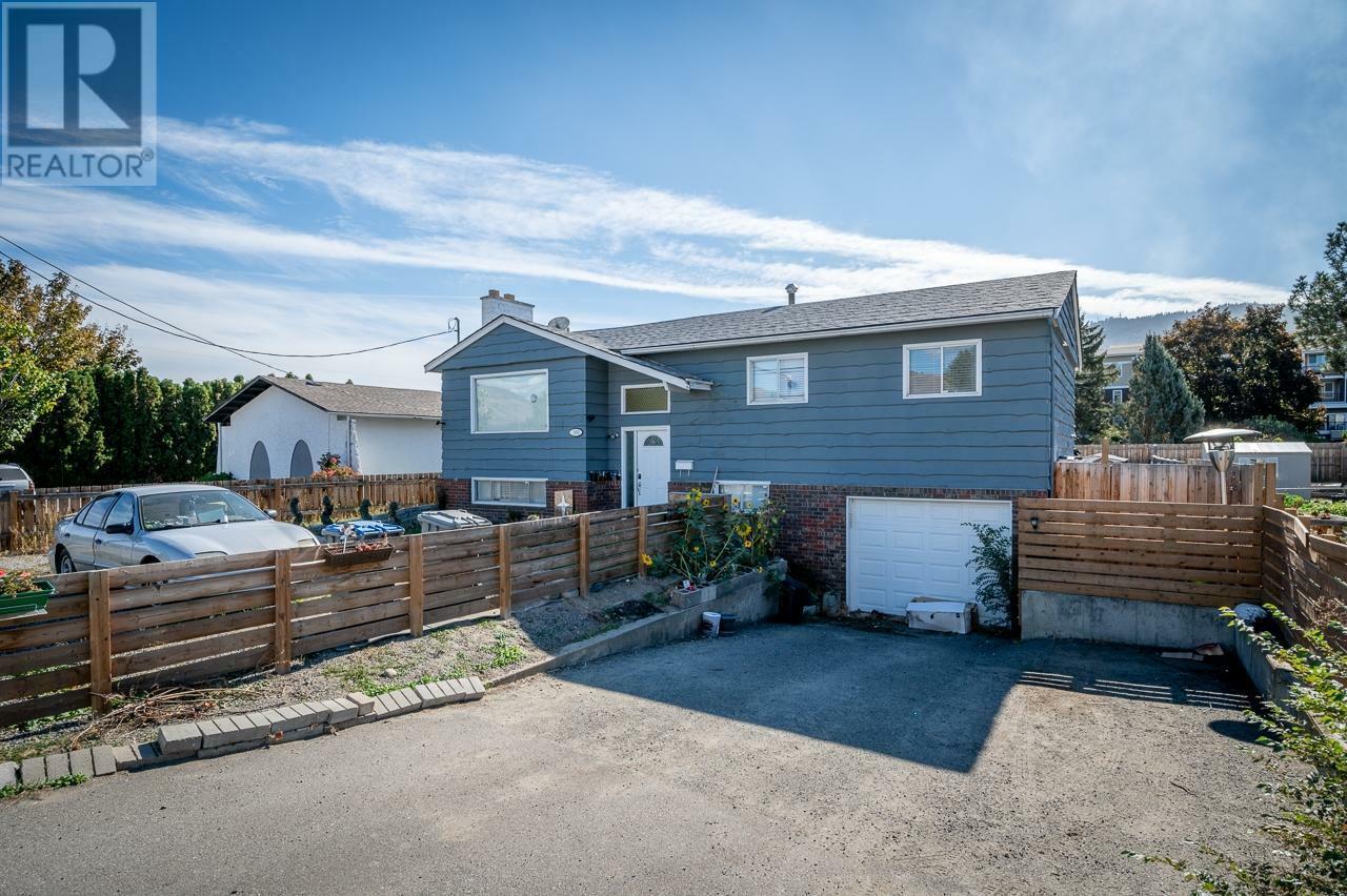 Property Photo:  1885 Tranquille Rd  BC V2B 3M3 