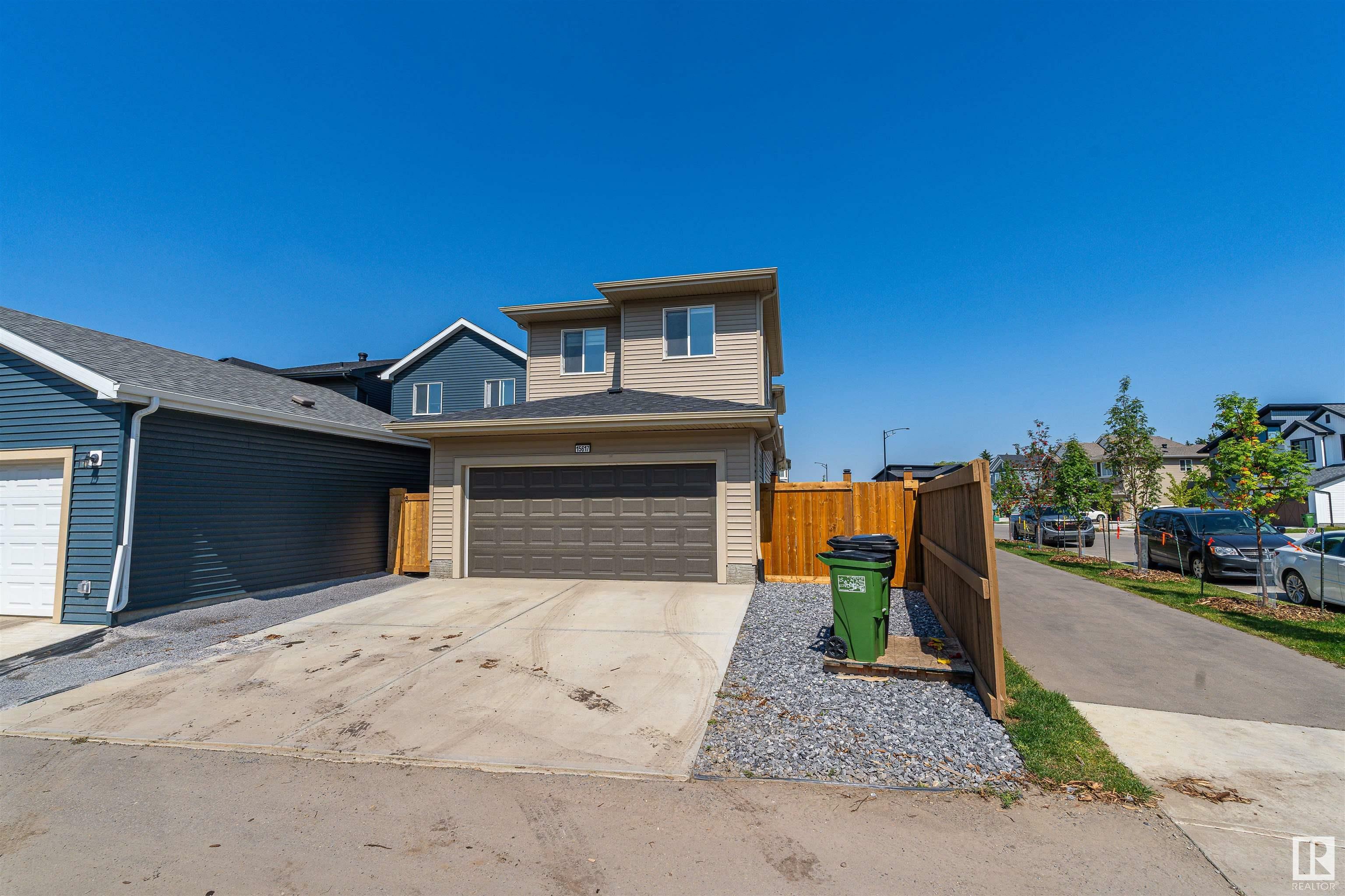 15617 18 Avenue SW  Edmonton AB T6W 5C2 photo