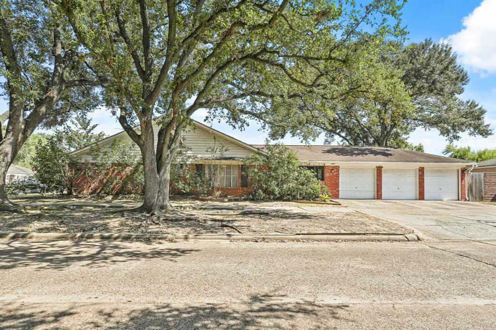 Property Photo:  7631 Del Rey Lane  TX 77071 