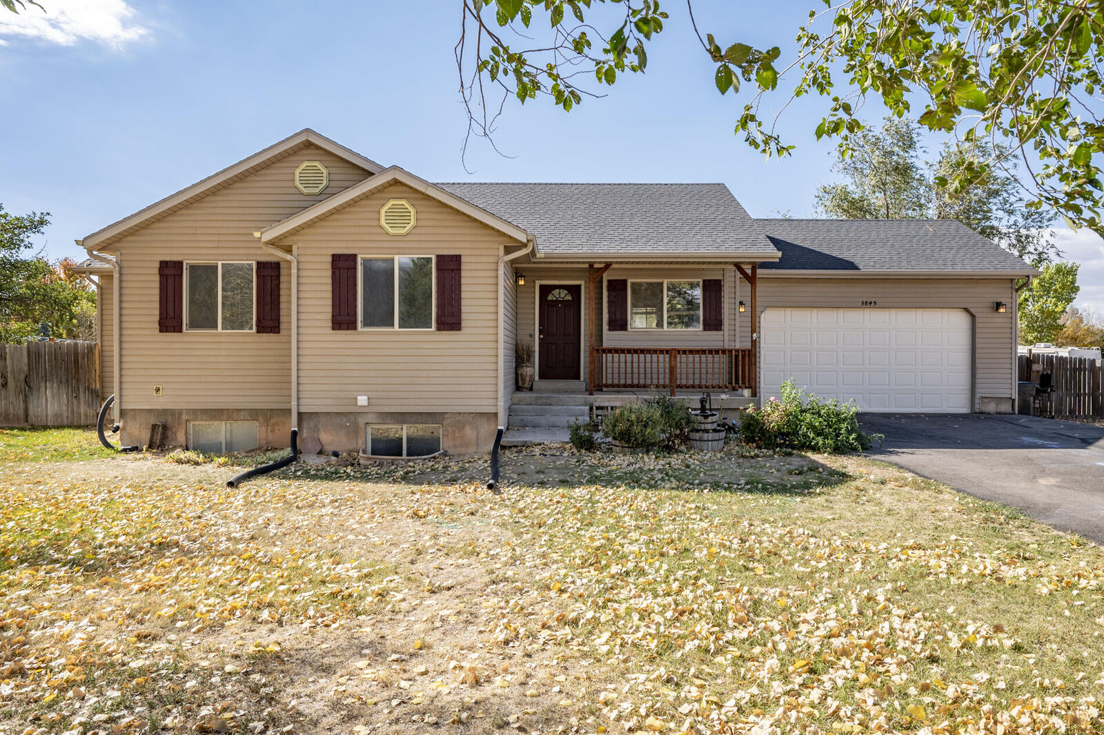 Property Photo:  3845 N Arabian Way  UT 84721 