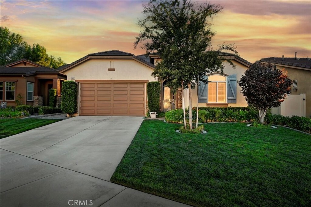 Property Photo:  385 Enchanted Park  CA 92223 