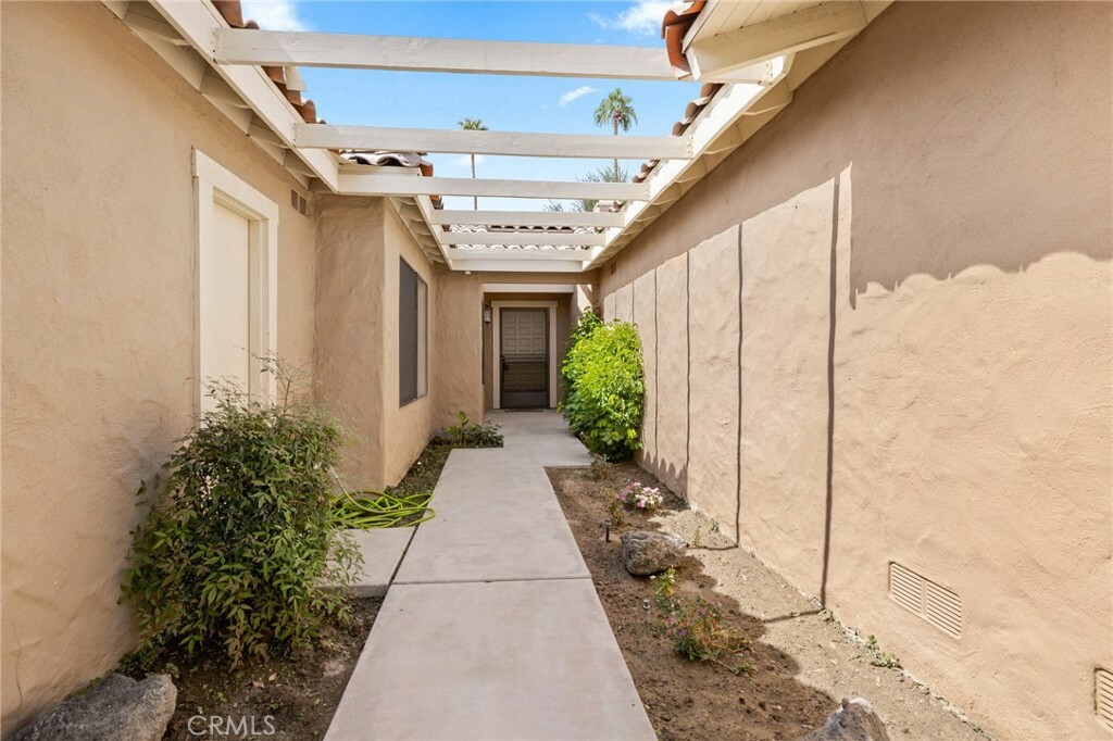 Property Photo:  263 Serena Drive  CA 92260 