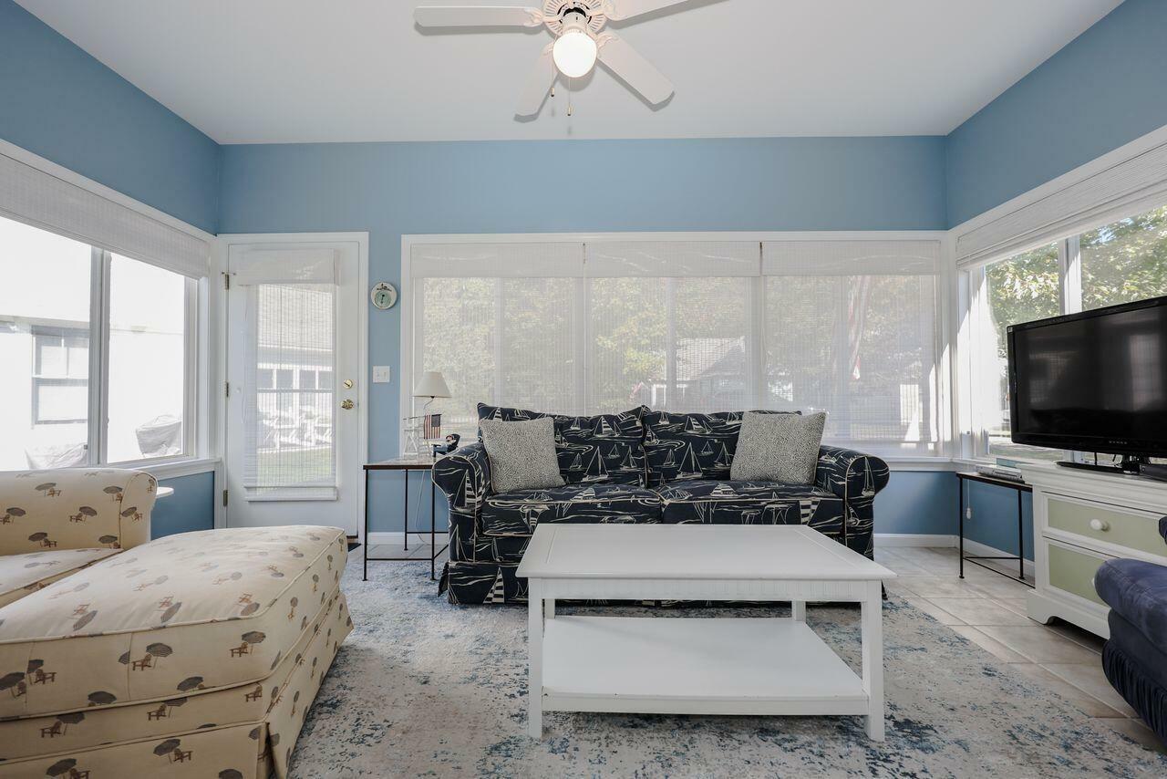 Property Photo: 454 Post Road 475 ME 04090