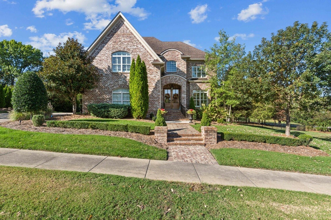 Property Photo:  204 Moore Haven Dr  TN 37087 