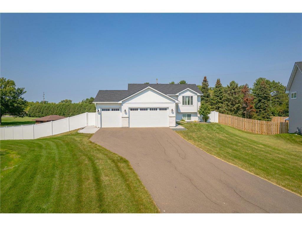 Property Photo:  1111 Rich River Way  WI 54017 