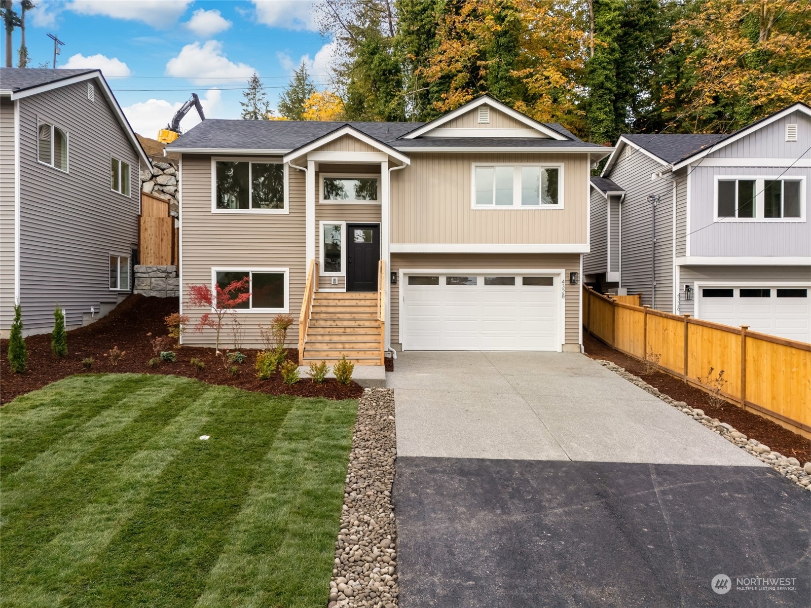 Property Photo:  4328  Crescent Avenue B  WA 98203 