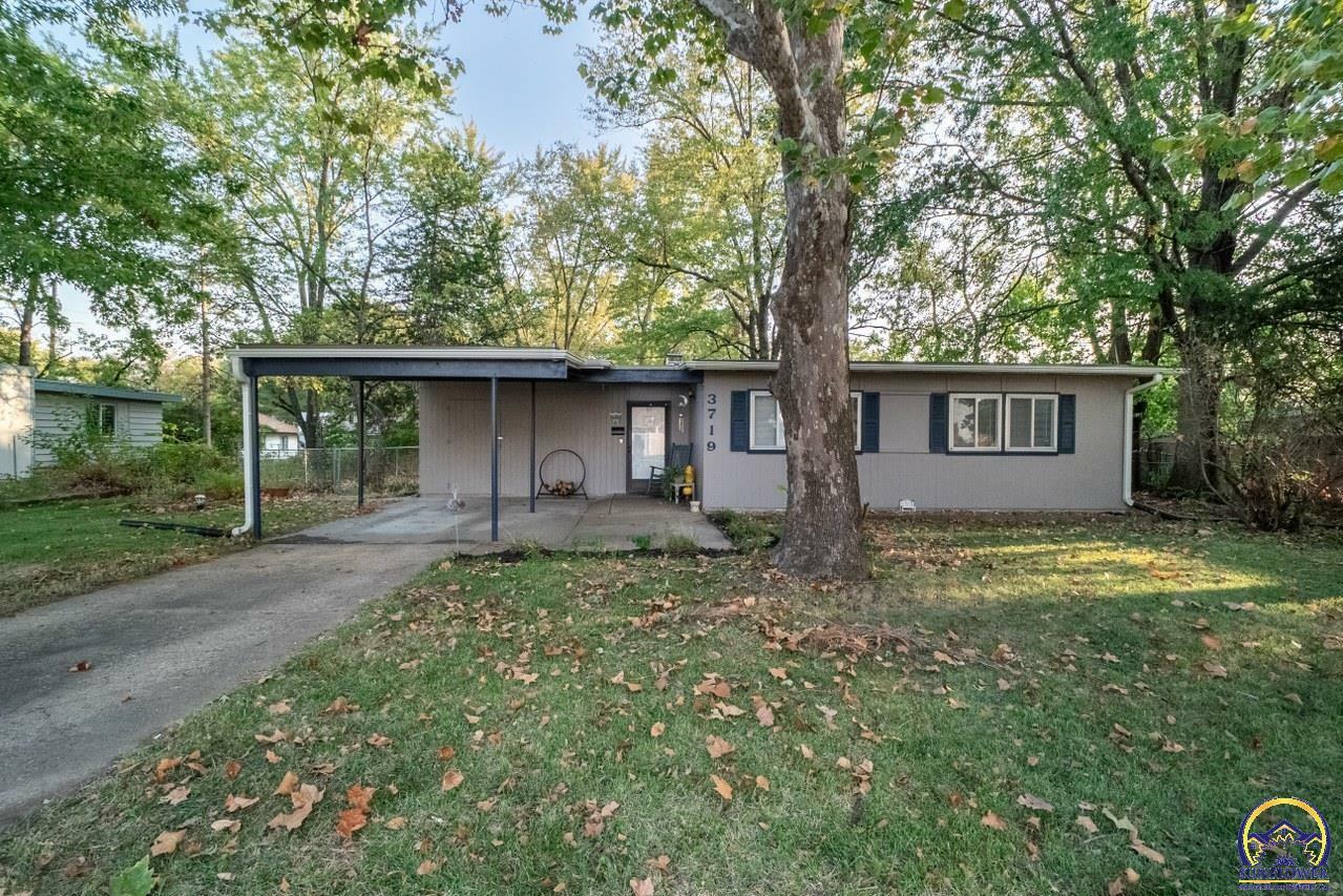 Property Photo:  3719 SW 37th St  KS 66614 