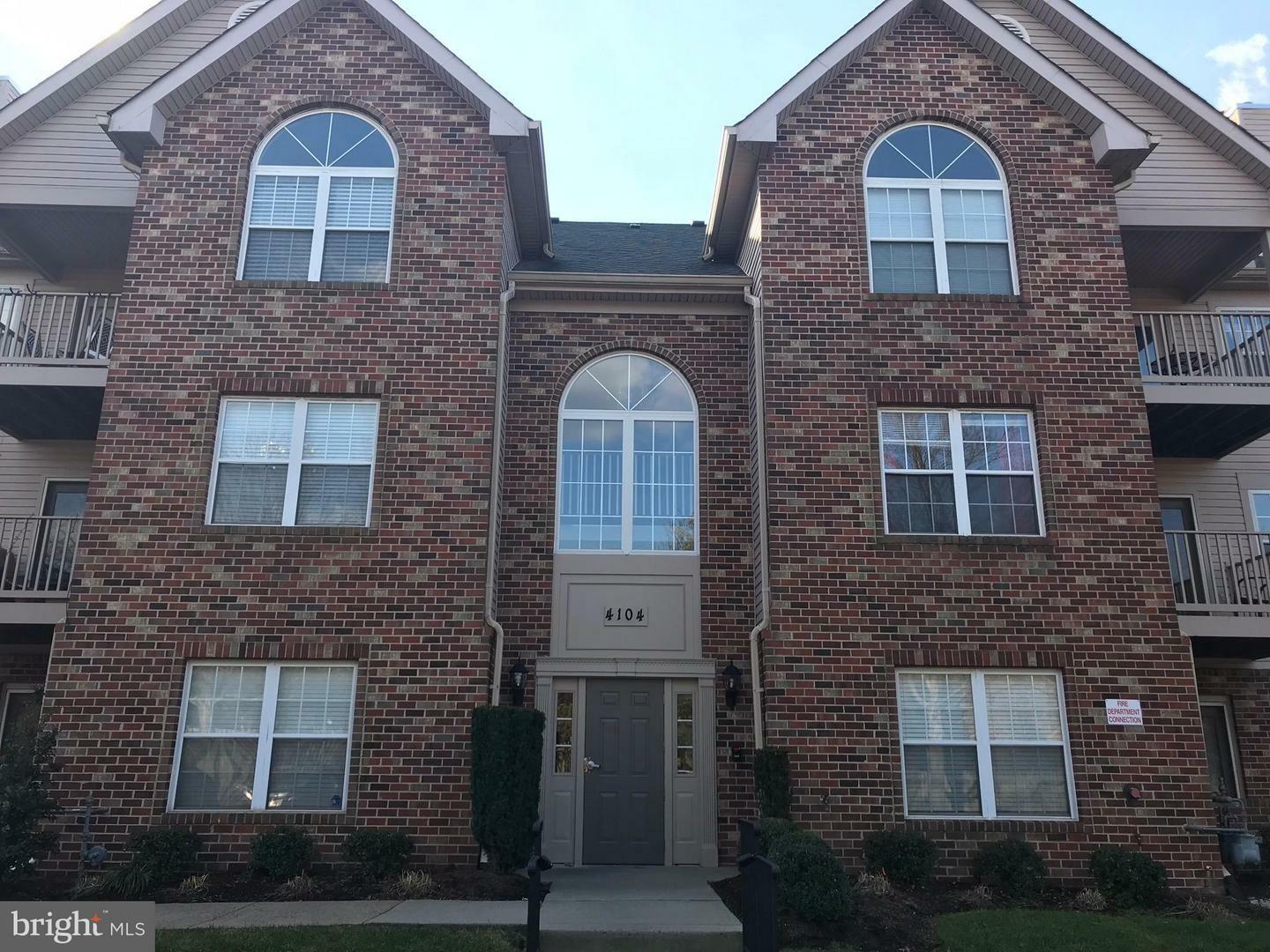 Property Photo:  4104 Monument Court J 303  VA 22033 