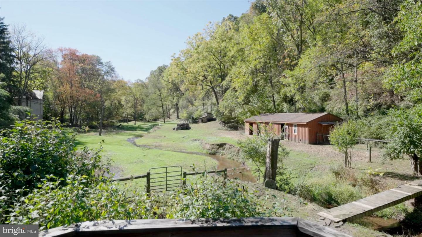 Property Photo:  833 Wyomissing Road  PA 19540 