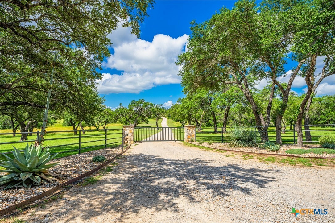 Property Photo:  3101 Shovel Mountain Road  TX 78663 