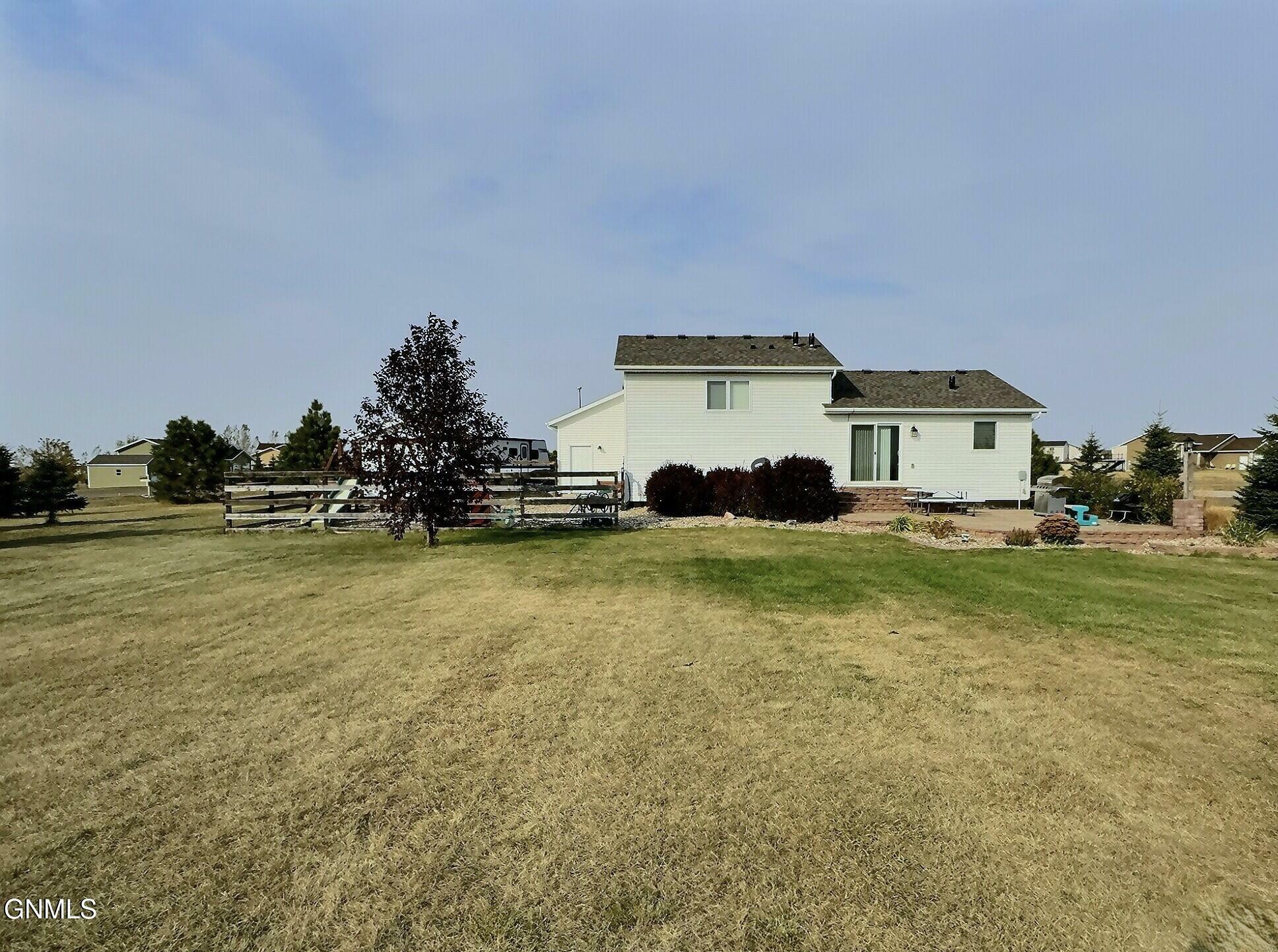 Property Photo:  7121 Bear Path Drive  ND 58504 