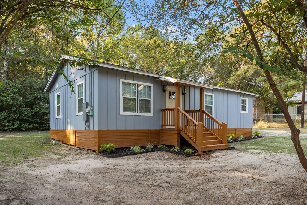 Property Photo:  907 Shady Pine  TX 75901 