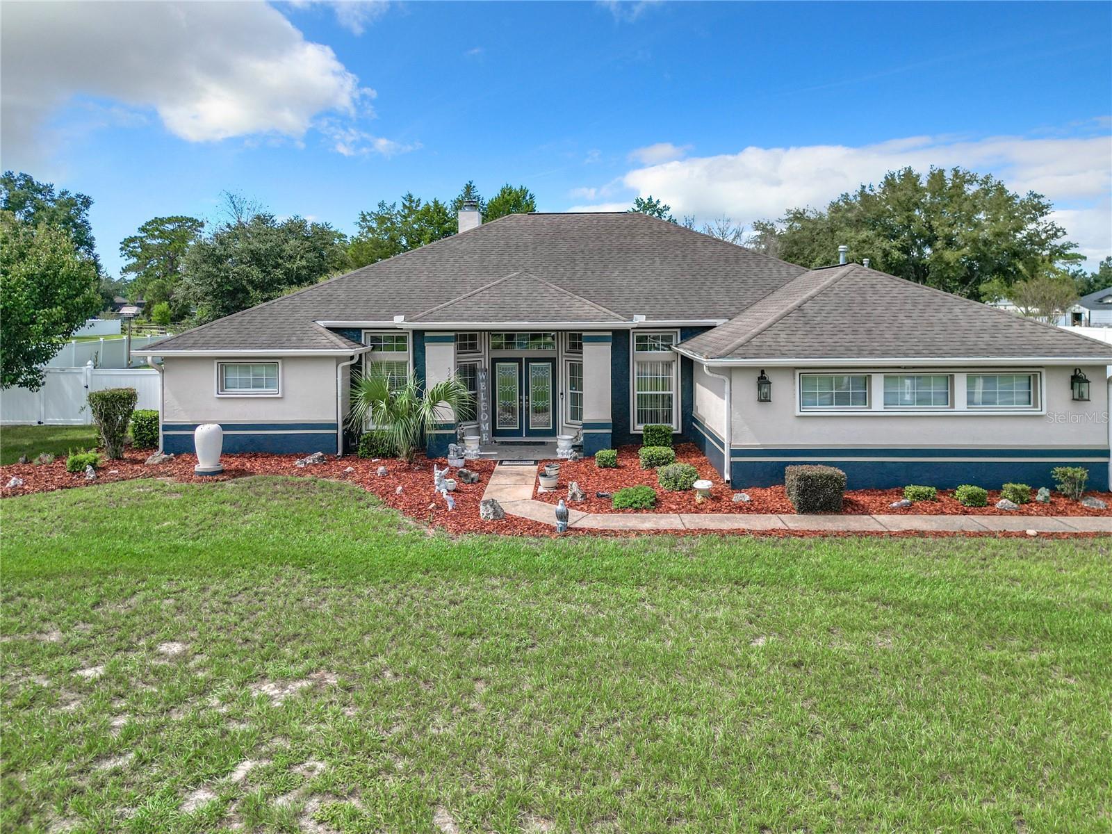 Property Photo: 5282 NE 64th Avenue FL 34488