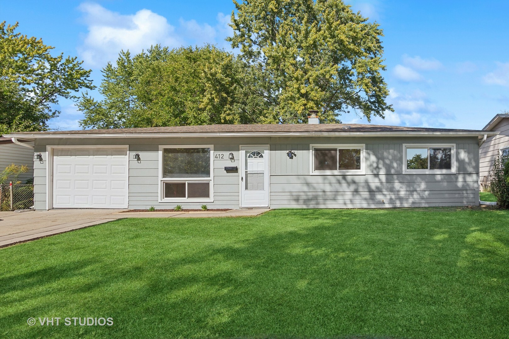 412 Cahill Road  Streamwood IL 60107 photo