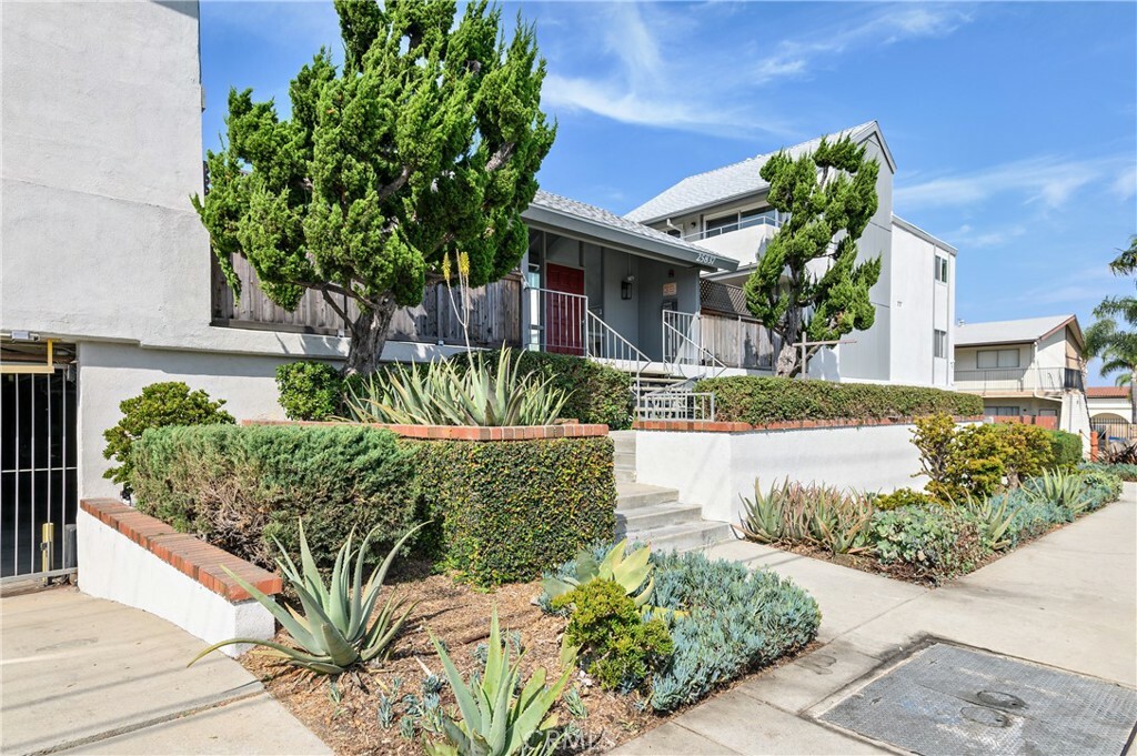 Property Photo:  25837 Oak Street 228  CA 90717 