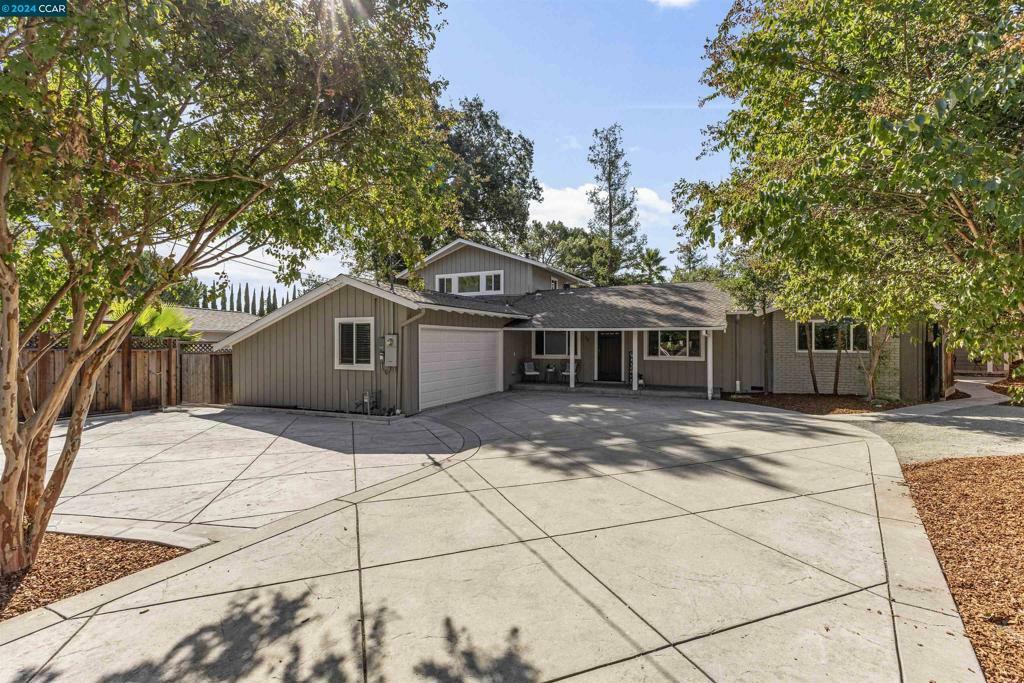 Property Photo:  72 Del Hambre Cir  CA 94595 