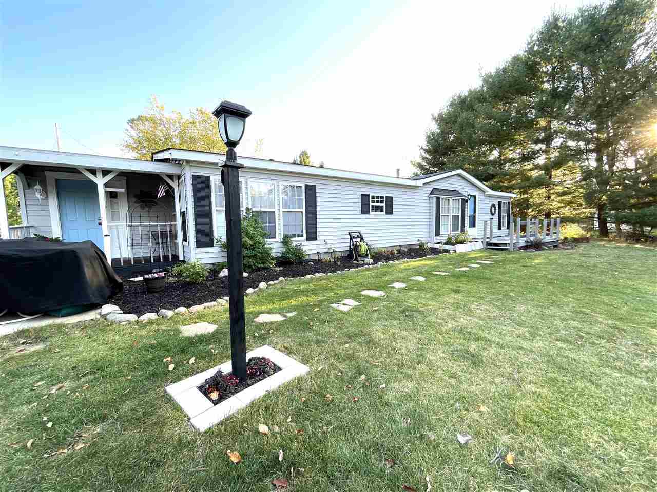 Property Photo:  825 Earl St  MI 49712 