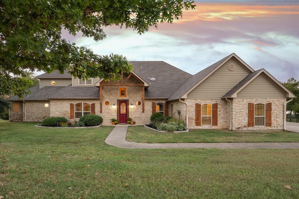 Property Photo:  605 Sunset Point  TX 75144 