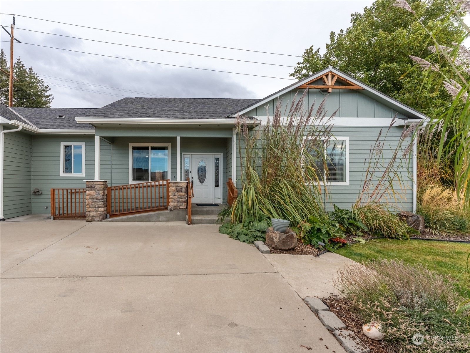 Property Photo:  1985  Peach Haven Court  WA 98802 
