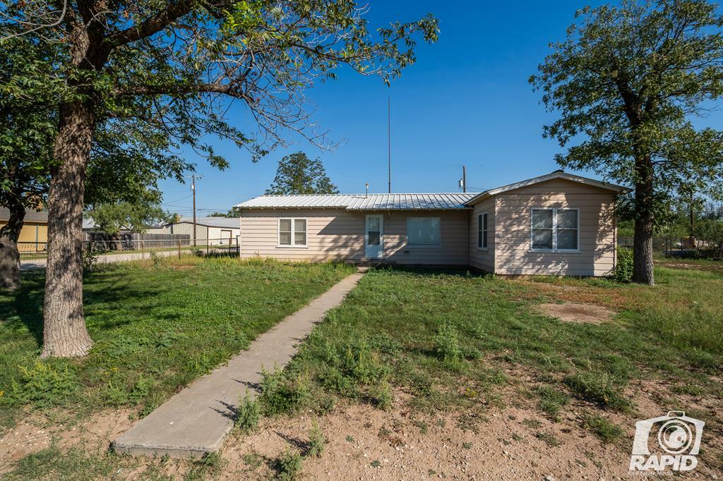 Property Photo:  18 8th St  TX 76951 