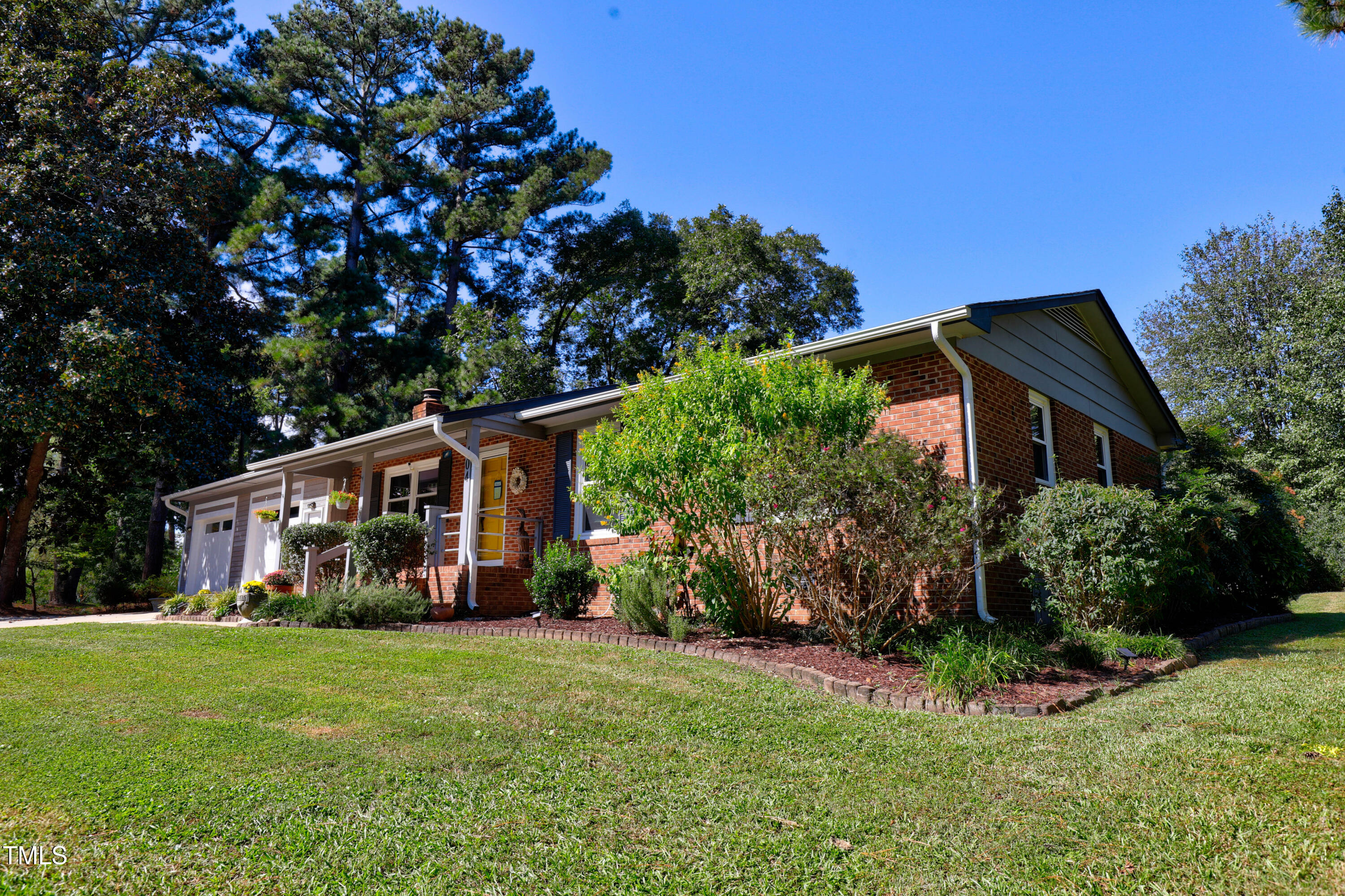 Property Photo:  404 Lakeside Drive  NC 27529 