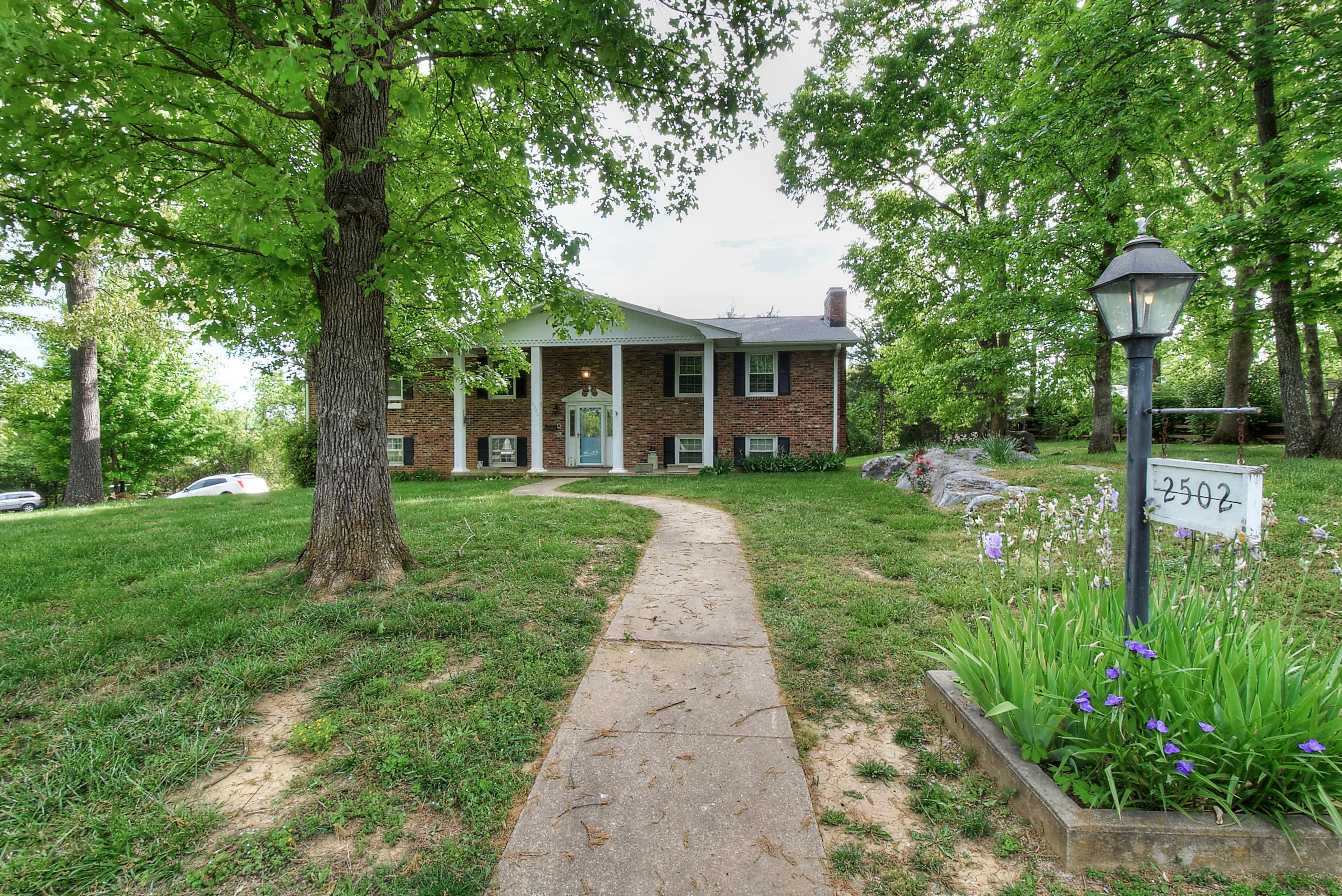 Property Photo:  2502 Rambling Road  TN 37604 