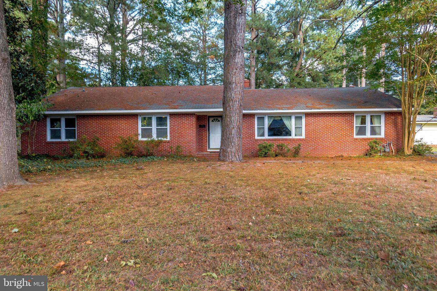 Property Photo:  625 Pine Bluff Road  MD 21801 