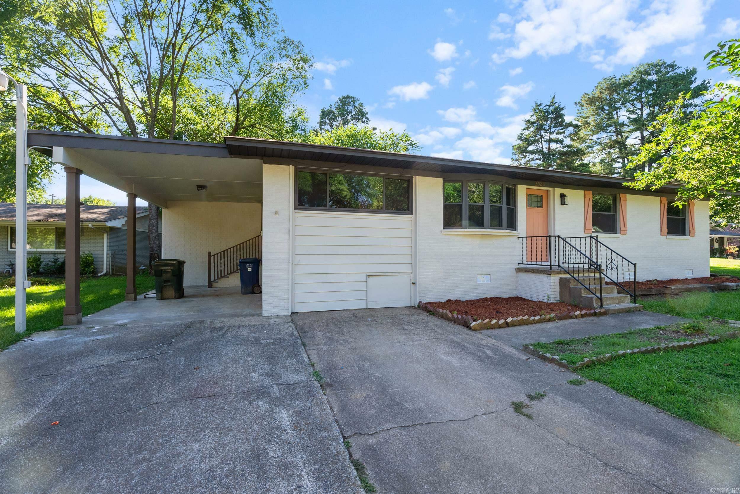 Property Photo:  2520 Robinson Ave  AR 72034 