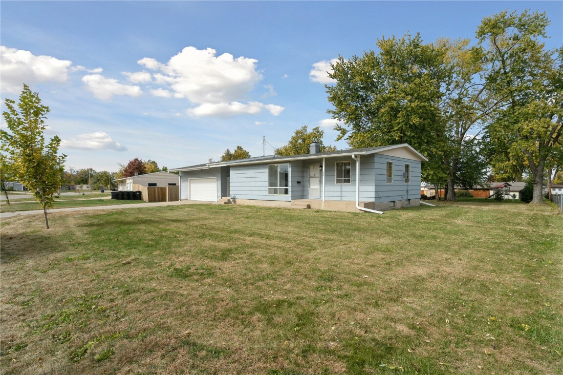 Property Photo:  150 Mayden Avenue SW  IA 52404 