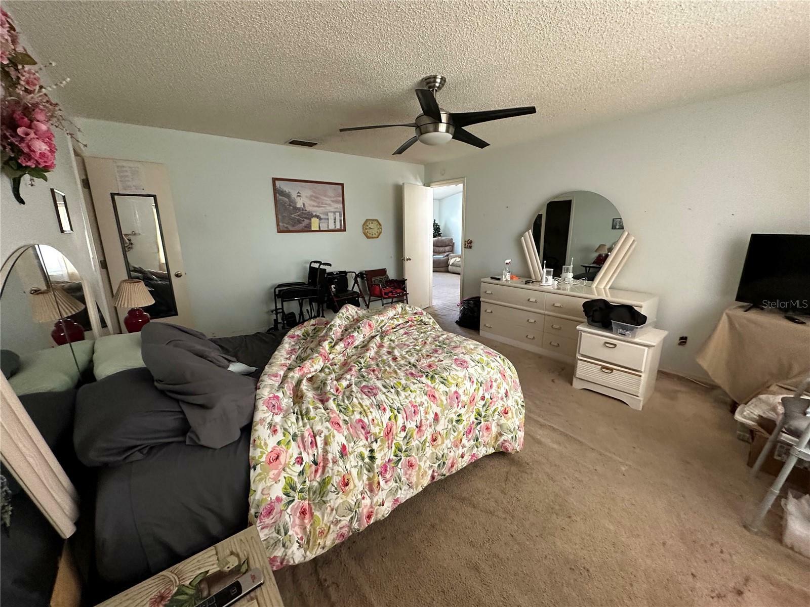 Property Photo:  9028 Southern Comfort Drive  FL 33773 