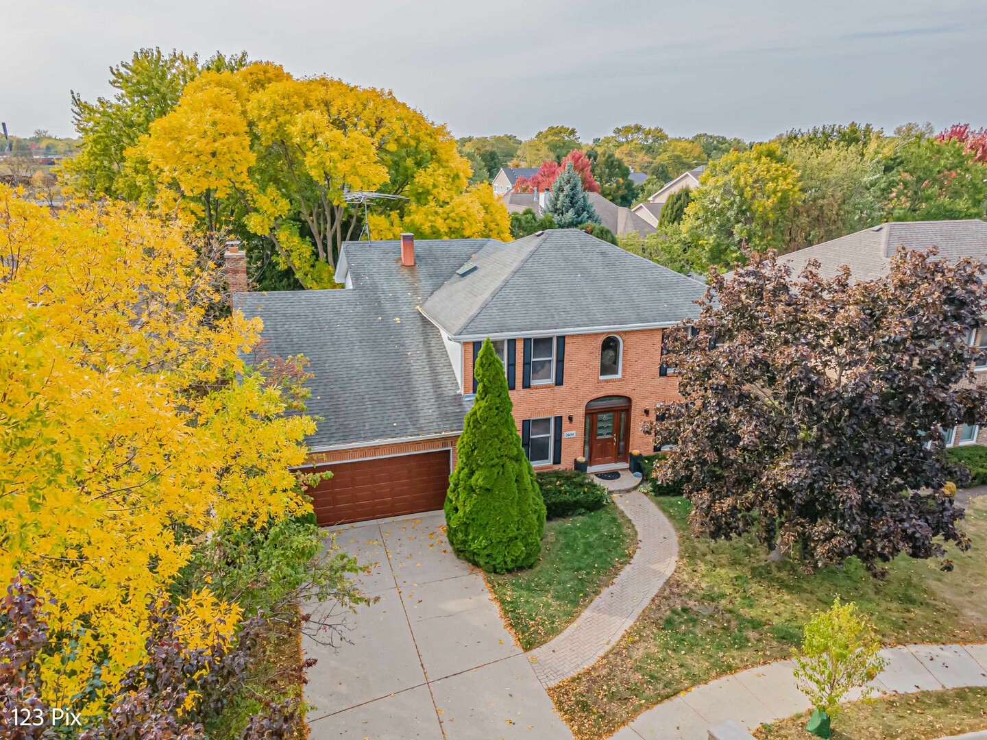 Property Photo:  2604 N Chapel Hill Drive  IL 60004 