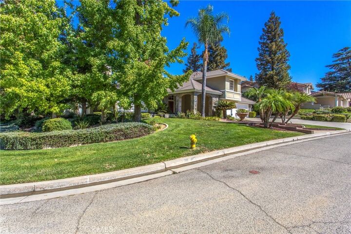 Property Photo: 408 Edgemont CA 92373