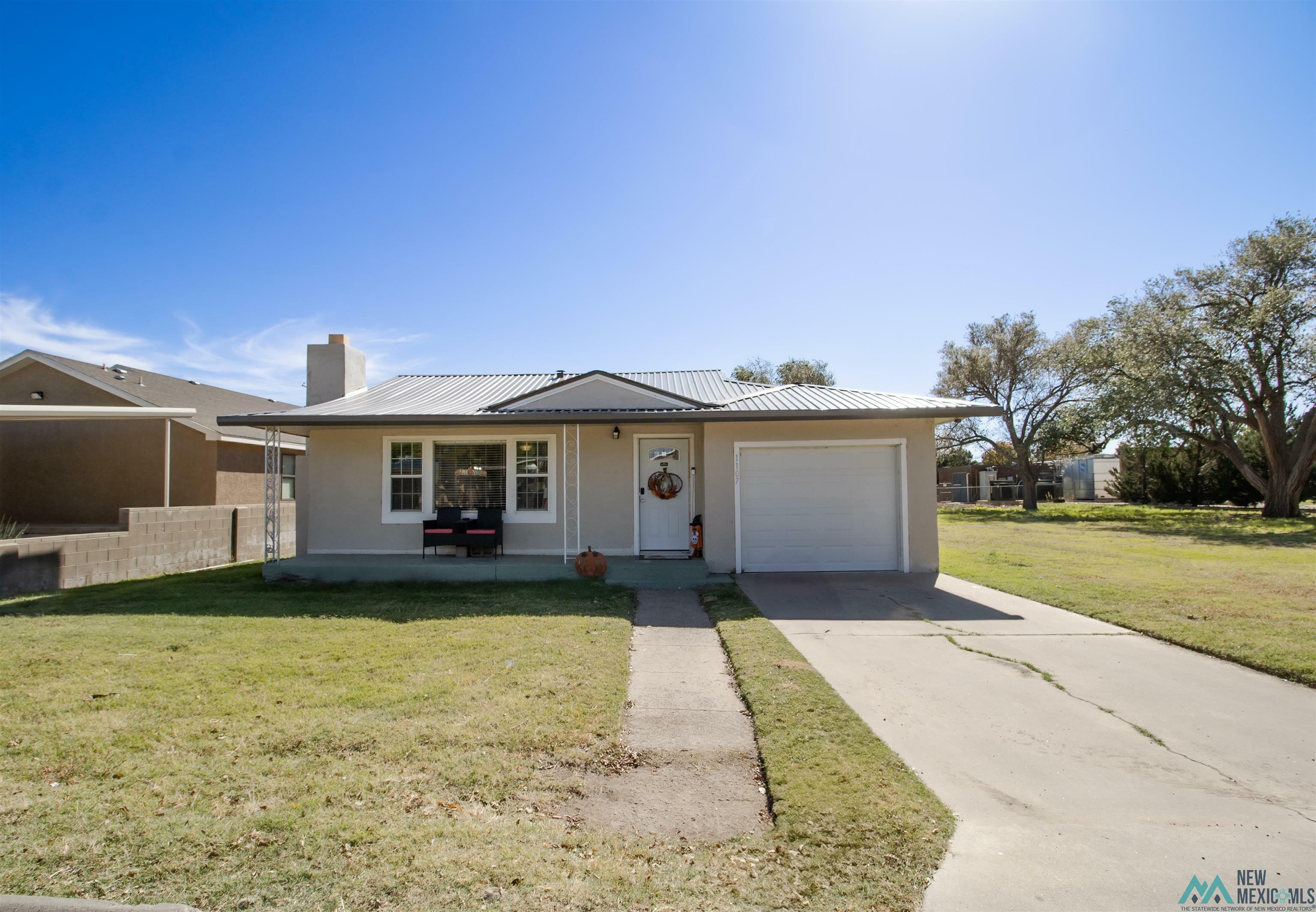 Property Photo:  1107 W 15th Street  NM 88130 