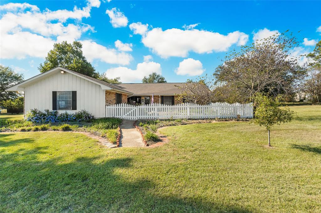 Property Photo: 4406 Texas Highway 19 S TX 75482