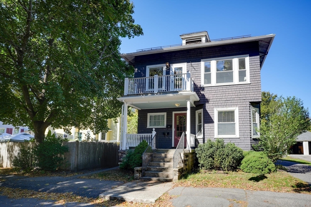 Property Photo:  52 Hawthorne St 2  MA 02478 