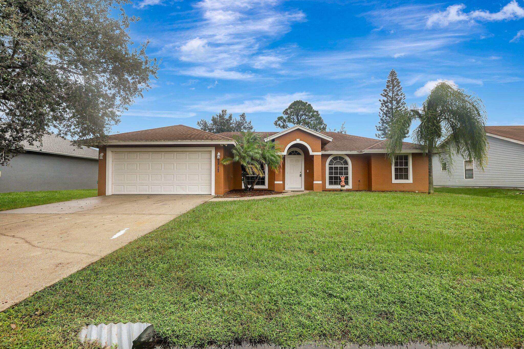 Property Photo:  2317 SE Watercrest Street  FL 34984 