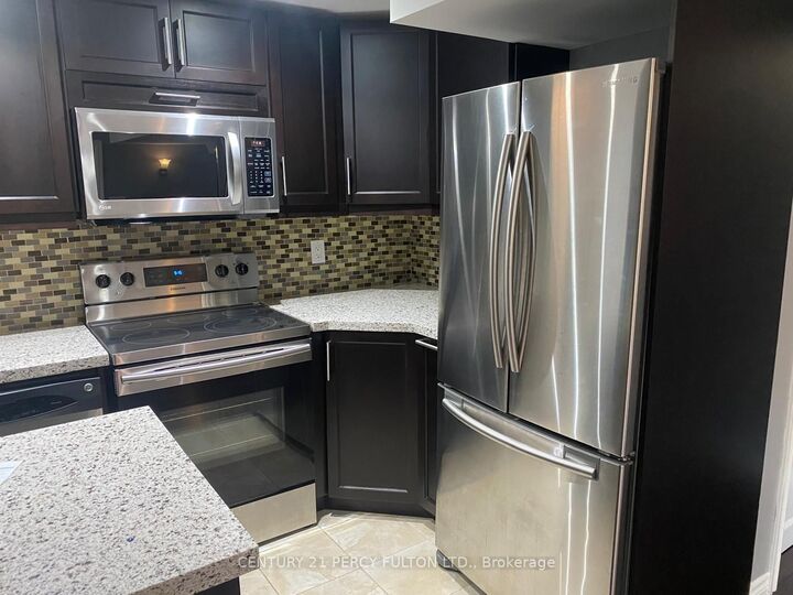 Photo de la propriété:  49 Game Creek Crescent N  ON L7A 0J3 