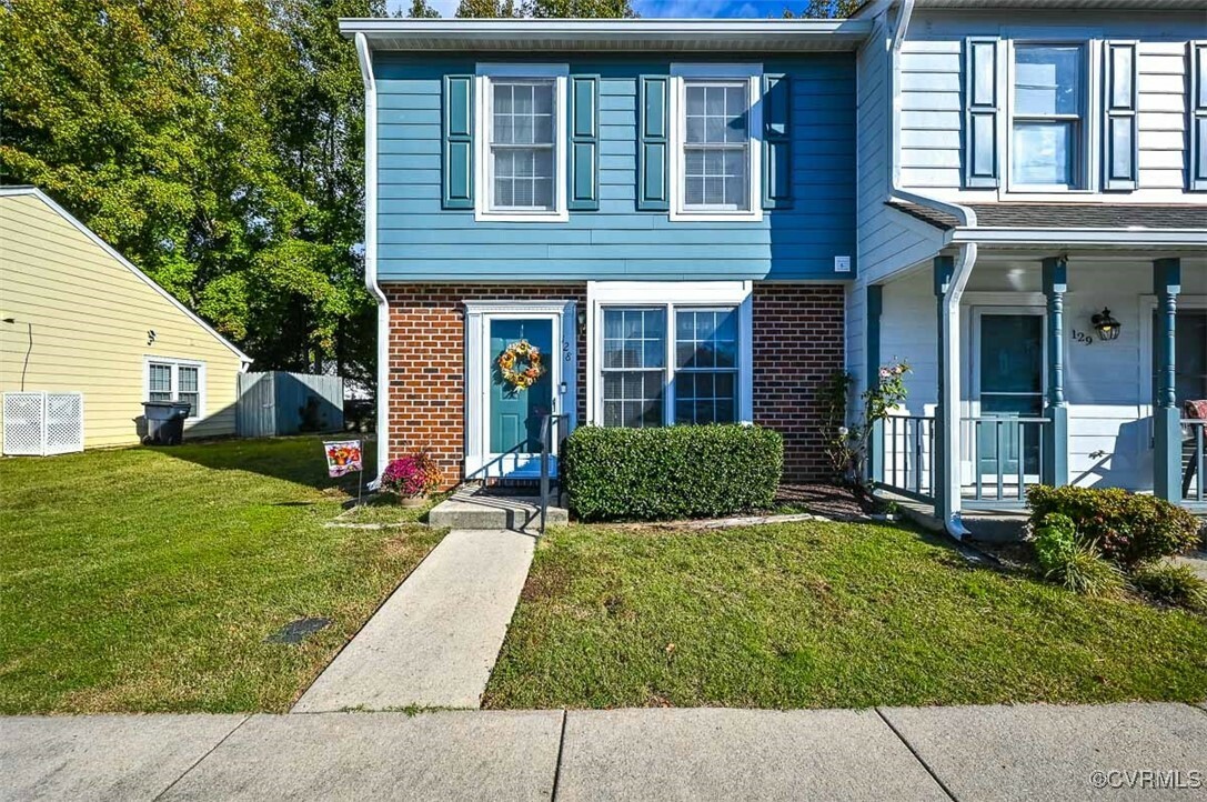 128 Arlington Square  Hanover VA 23005 photo